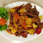 40. Szechuan Beef 四川牛